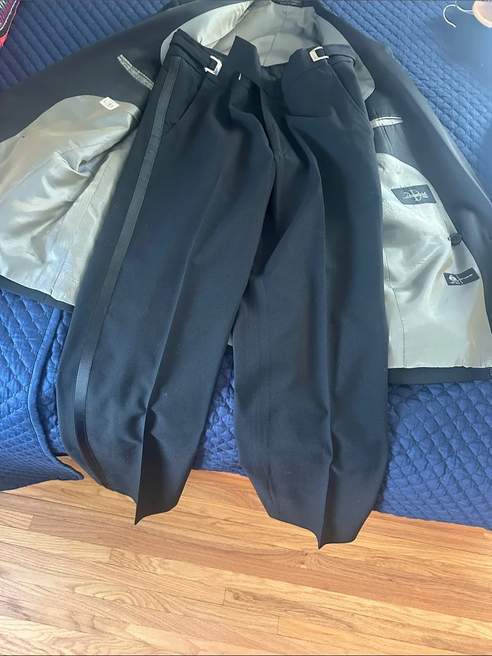 Men's Black Double-Breasted Shawl Lapel Tuxedo: jacket and pants